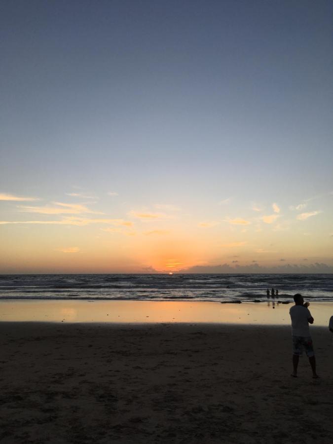Chale Em Frente A Praia Сальвадор Экстерьер фото